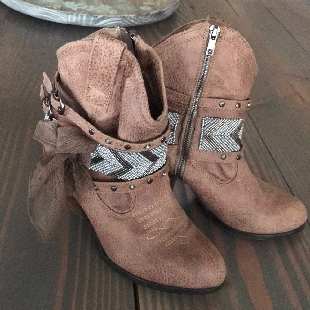 Cowgirl Booties size 7